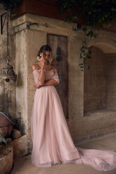 evie young-brautkleid-sierra-EY062-ivory apricot-vintage-vorne-5-min