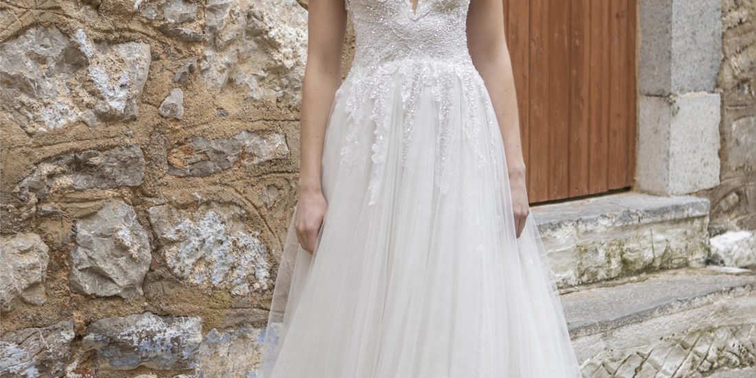 brautatelier ried-emine yildirim-brautatelier ried-brautkleid-2028-prinzessin-spitze-glitzer-tuell-vorne-1-min