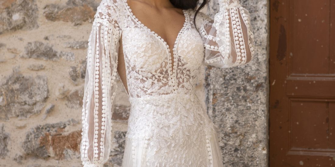 brautatelier ried-emine yildirim-brautatelier ried-brautkleid-2050-vintage-langarm-prinzessin-glitzer-vorne-2-min