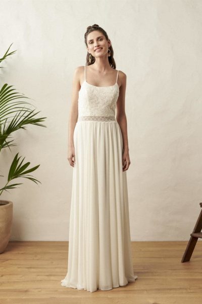 brautatelier ried-marylise-2021-mademoiselle-brautkleid-ivory-boho-spaghetti traeger-vorne-1-min