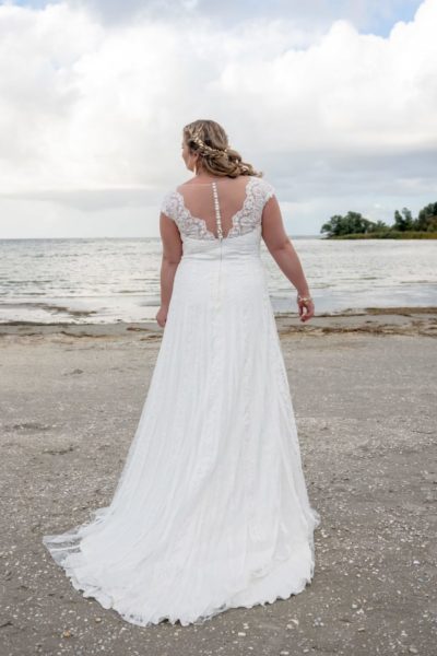 brautatelier ried-curvy bride collection-bridalstar-Glennis-fit and flair-ruecken-1-min