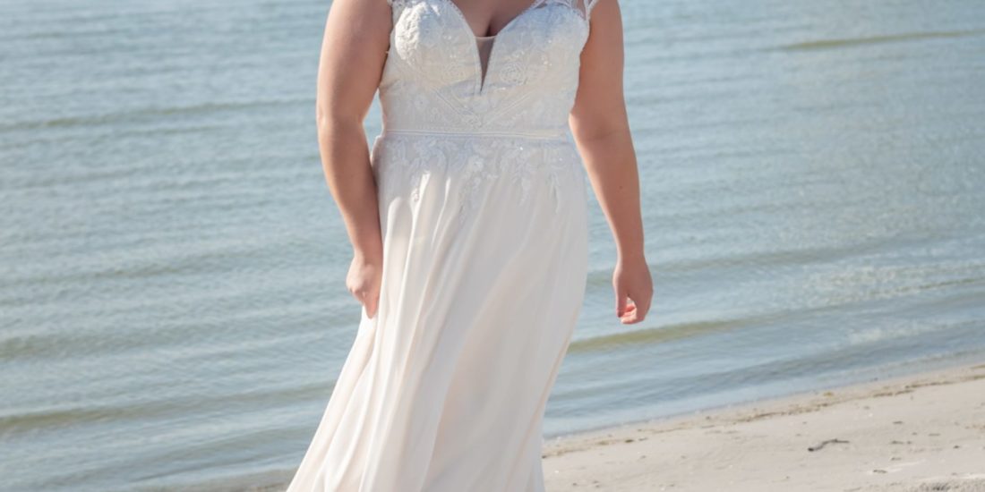 brautatelier ried-curvy bride collection-bridalstar-Guusje-vintage-vorne-1-min