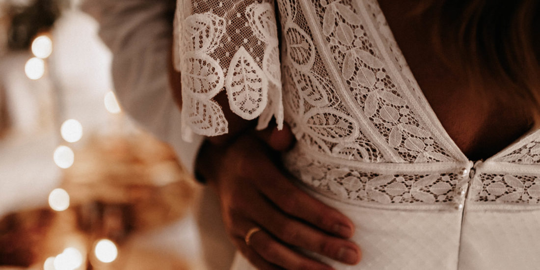 brautatelier ried-styled shooting-muenchen-couple details-1