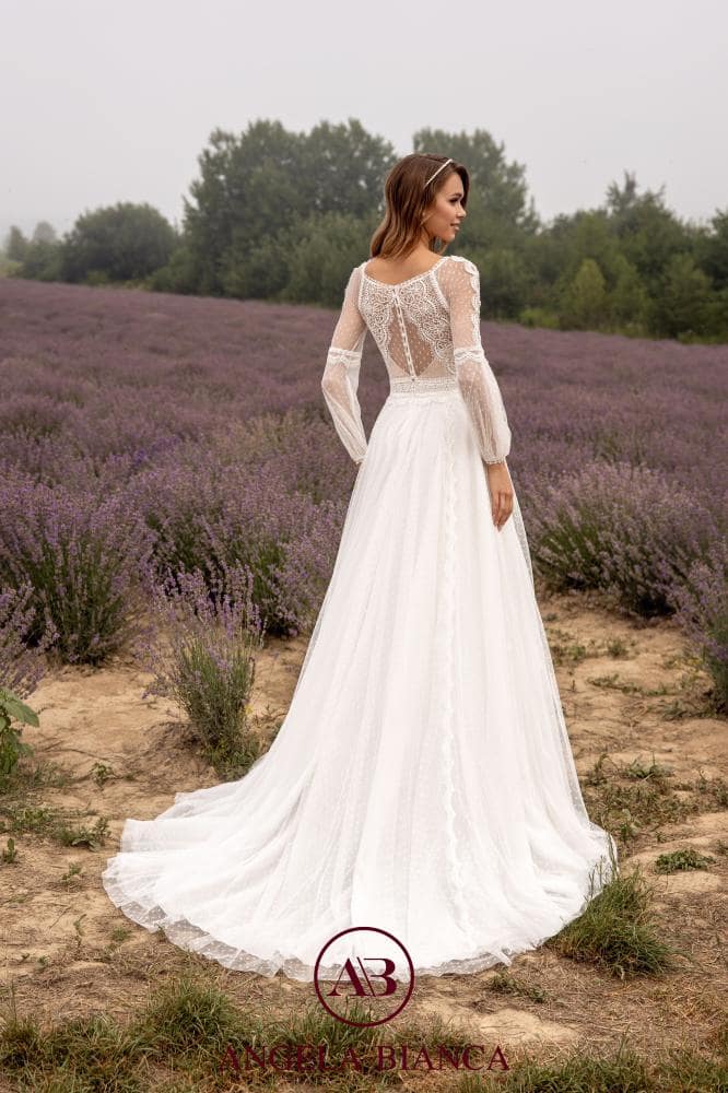angela bianca_brautatelier ried_1060_brautkleid_boho_puenktchentuell_aermel_langarm_ivory_tuell__ruecken_1-min