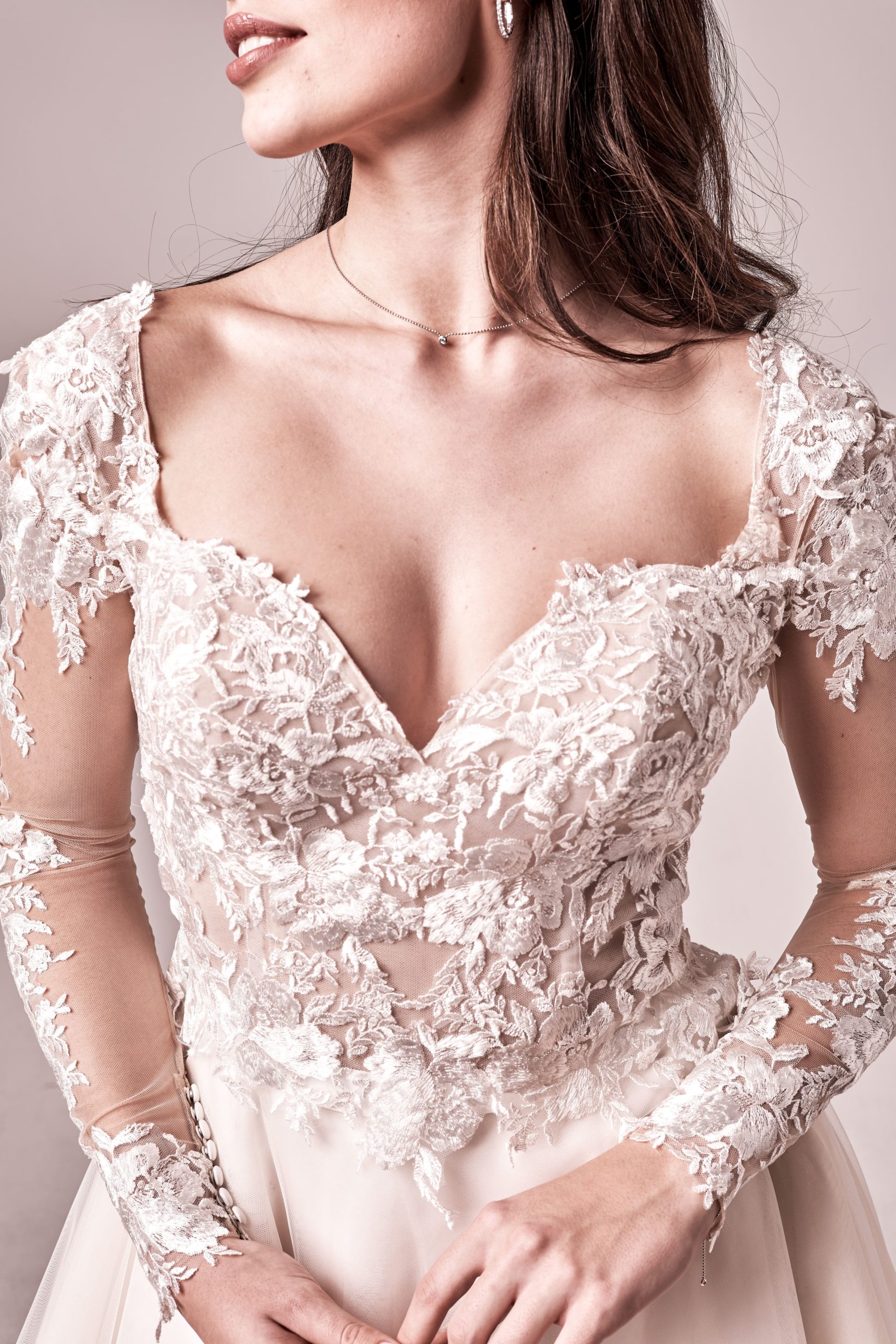 fan xia design_brautatelier ried_lilien_body_mix-and match_klassisch_zweiteiler_langarm_spitze_details_1