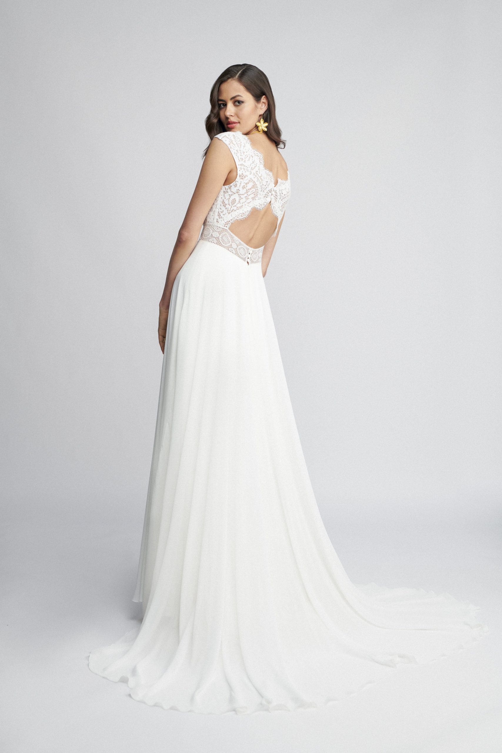 marylise_brautatelier ried_laure_brautkleid_boho_chiffon_spitze_ivory_ruecken_1-min