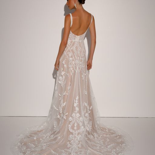 evie young_brautatelier ried_zari_ey370_brautkleid_vintage prinzessin_softtuell_spaghettitraeger_abnehmbare aermel_ivory-sand_ruecken_3-min