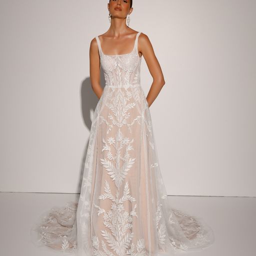 evie young_brautatelier ried_zari_ey370_brautkleid_vintage prinzessin_softtuell_spaghettitraeger_abnehmbare aermel_ivory-sand_vorne_3-min