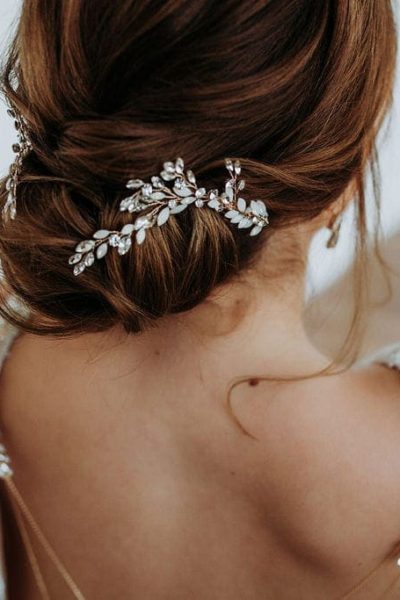 la chia_brautatelier ried_haarschmuck_pippa_brautschmuck_silber-gold_rechts_rücken_1-min