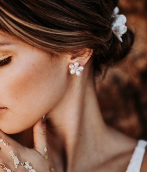 la chia_brautatelier ried_ohrringe_ida_brautschmuck_silber_portrait_1-min