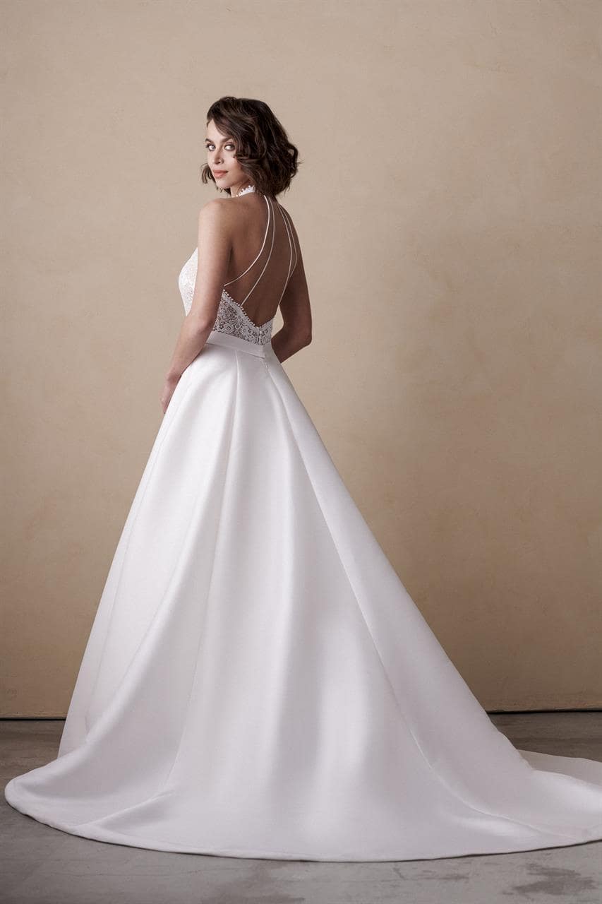 marylise_brautatelier ried_rosamund_brautkleid_klassisch_mikado_spitze_neckholder_ivory_rücken_1-min
