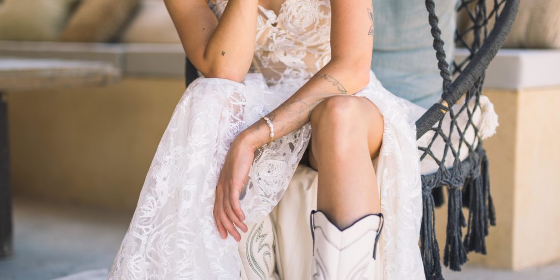 malee_brautatelier ried_dorin_brautkleid_boho_vintage_tüll_all-over spitze_herzausschnitt_ivory-milk_details_2-min