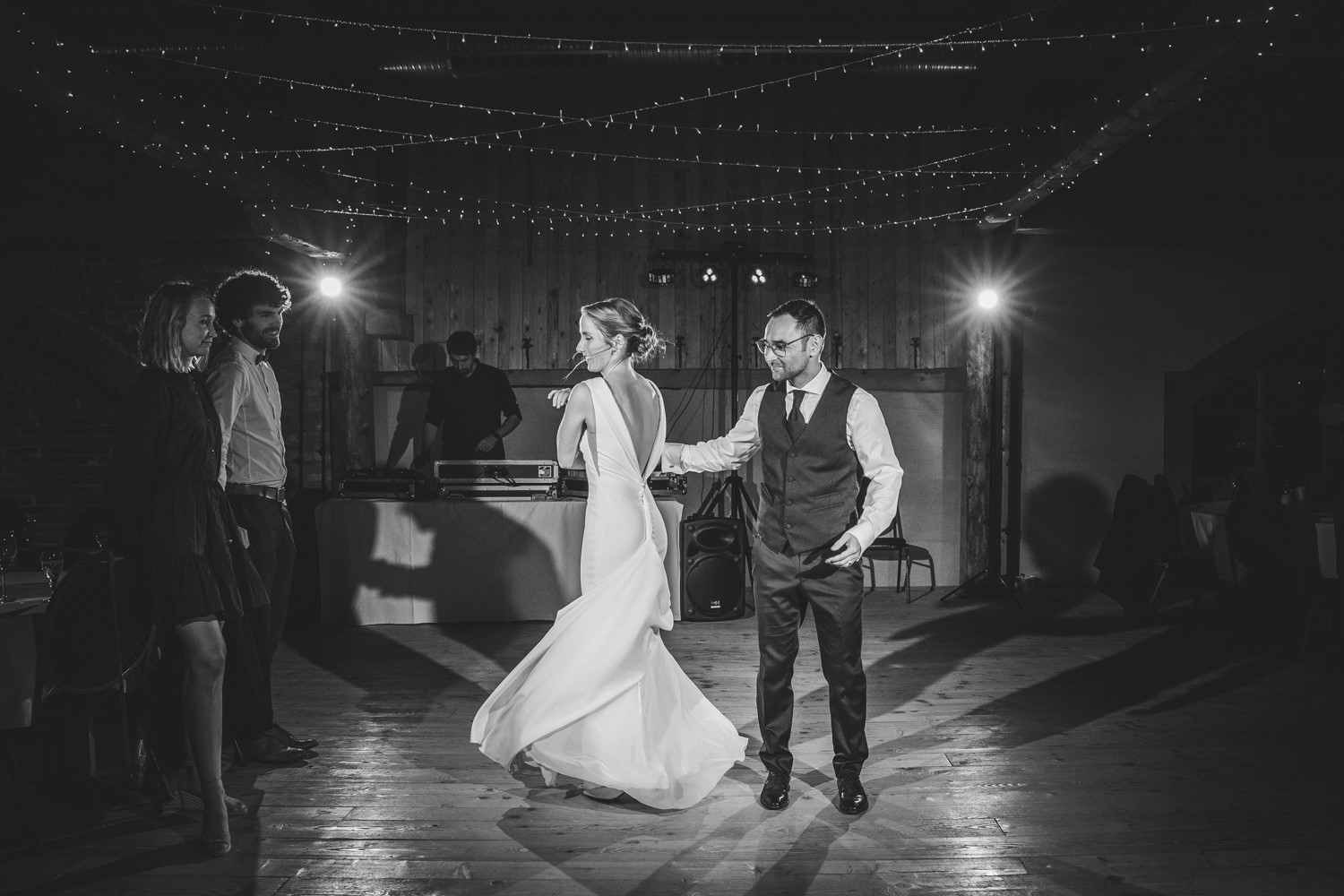 brautatelier ried_real bride_adriane becker_ingo schiller_nowhereforever_weddings_st. patrick_kora_3