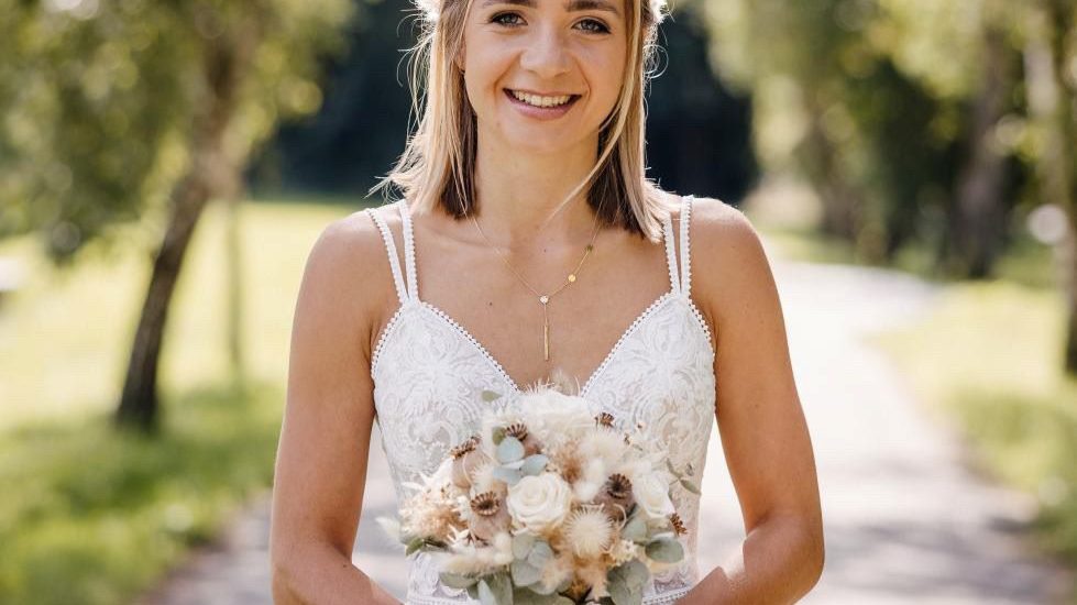 brautatelier ried_real bride_lisa durstberger_nina danninger_eliana kresa_nisa_2