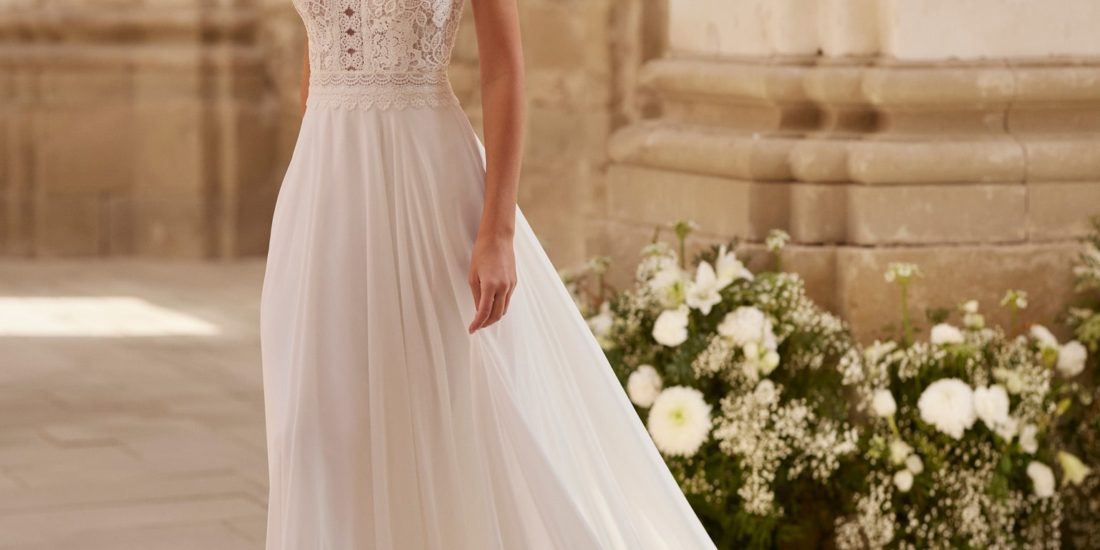 alma novia_brautatelier ried_hamela_9B15_chiffon_grobe spitze_vintage_spaghettiträger_vorne_1-min