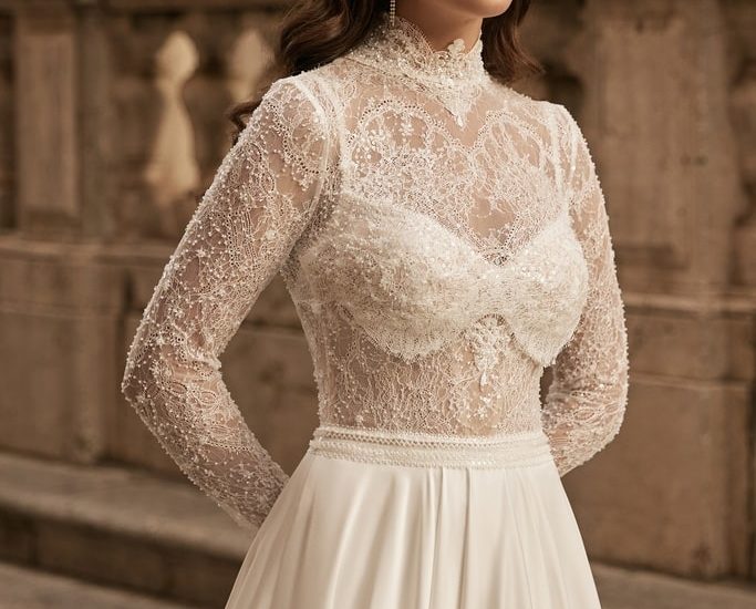 monica loretti_brautatelier ried_9287_bolero_all_over_spitze_turtleneck_vorne-min