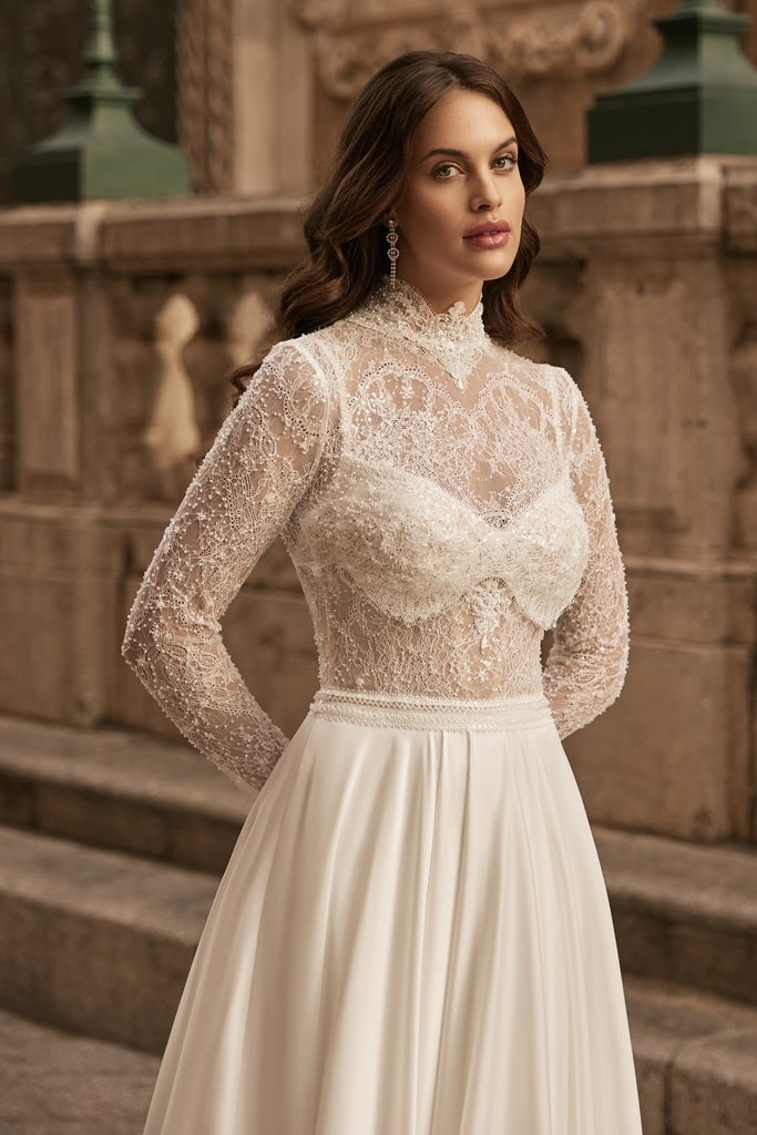 monica loretti_brautatelier ried_9287_bolero_all_over_spitze_turtleneck_vorne-min