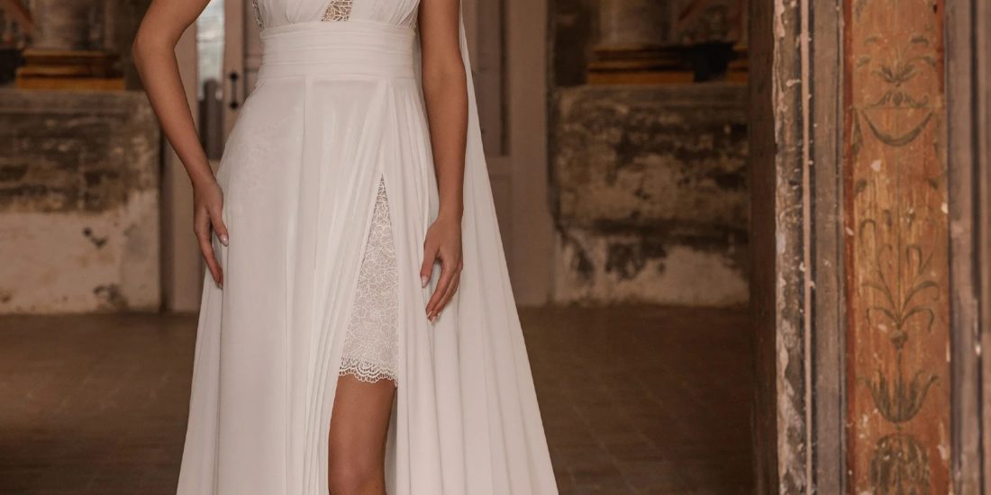 serena-bridal_brautatelier-ried_5579_zweiteiler_spitzenkleid_mit_ueberrock_vorne_ganz-min-scaled.jpg