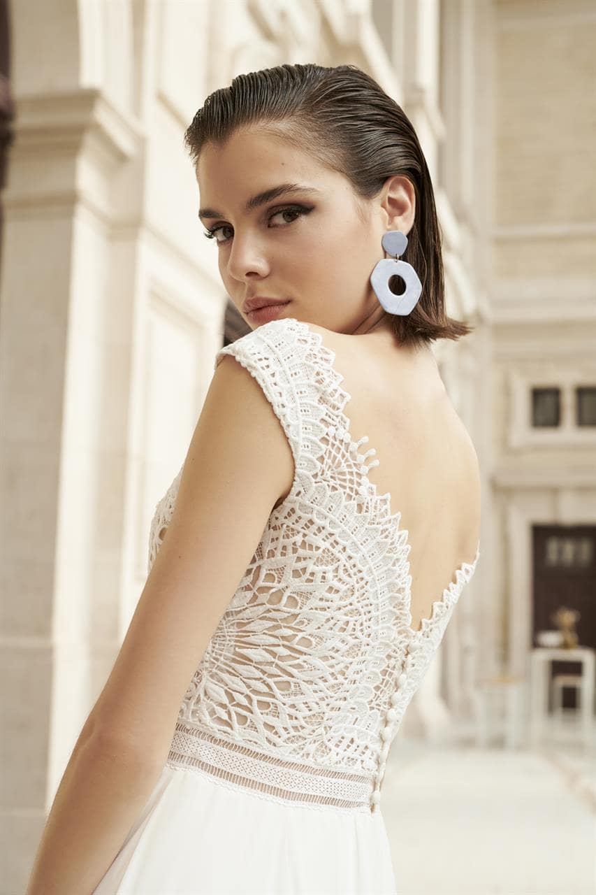 marylise_brautatelier-ried_rimrock_brautkleid_curvy_spitze_tuell_ivory_nued_ruecken.jpg