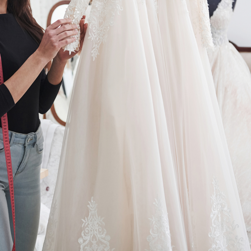 brautatelier-ried_Schneiderservice_Brautkleidaenderung_1.png