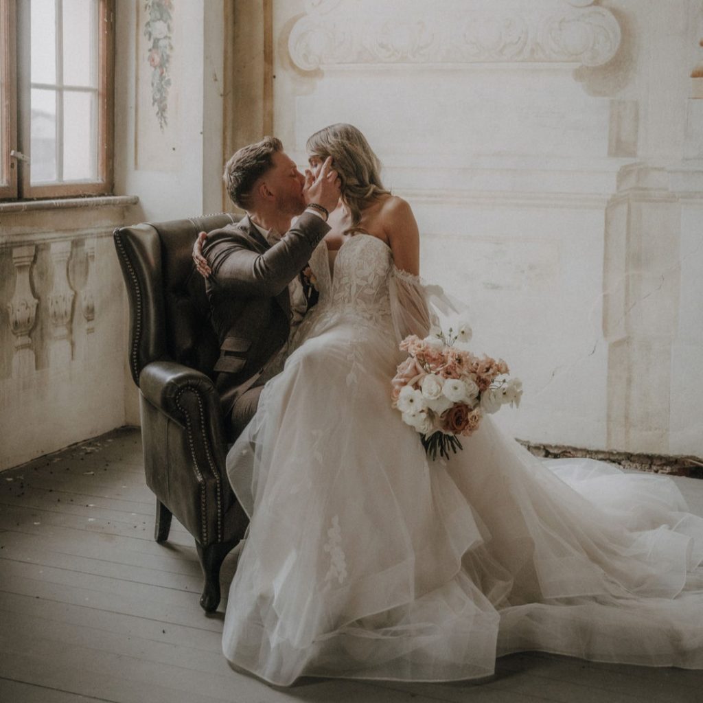 beitragsbild_brautatlier-ried_Mina-Daniel_alina-peter-fotografie_2.jpg