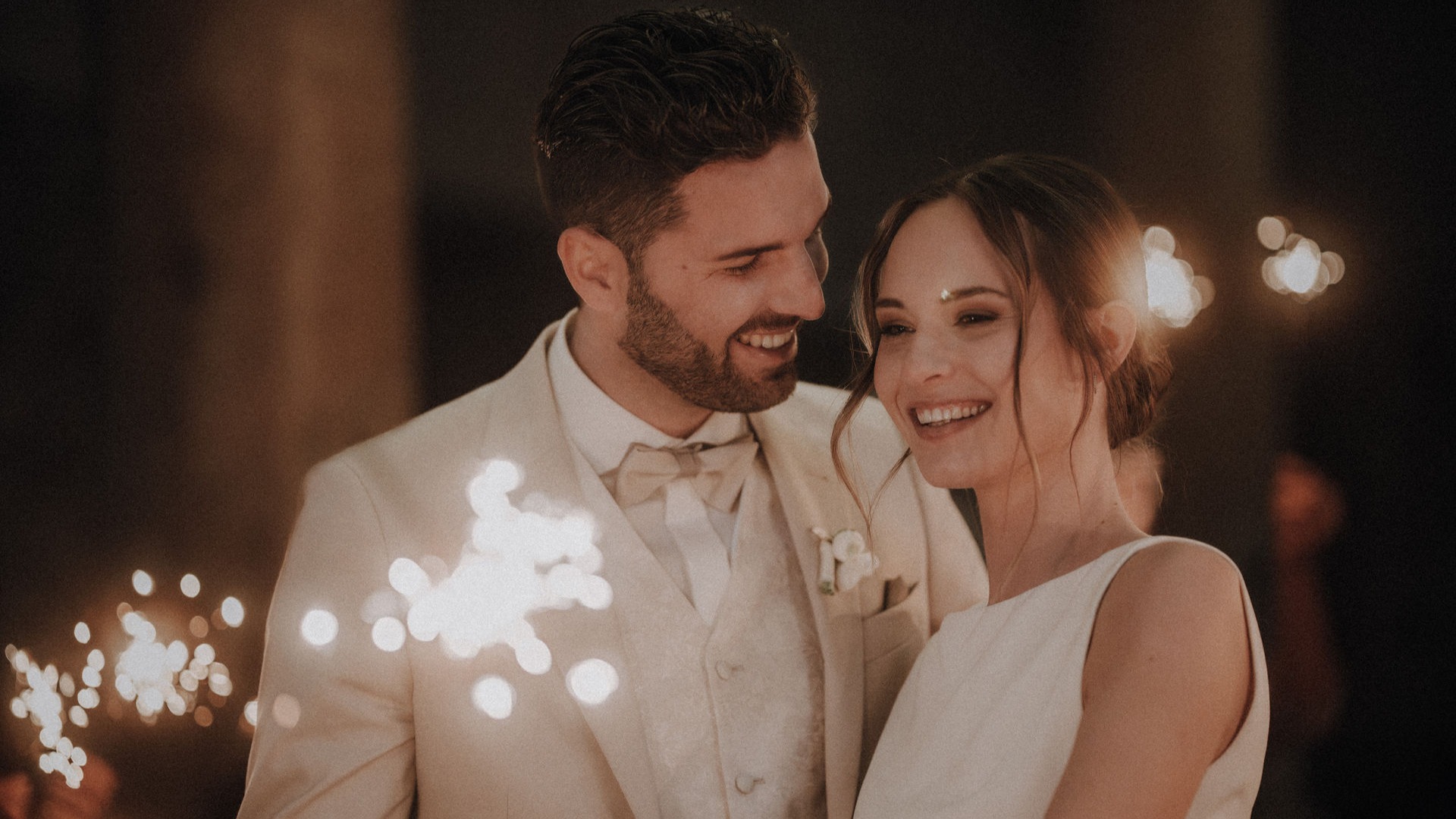 brautatlier-ried_Sarina-Niklas_alina-peter-fotografie_4_banner.jpg