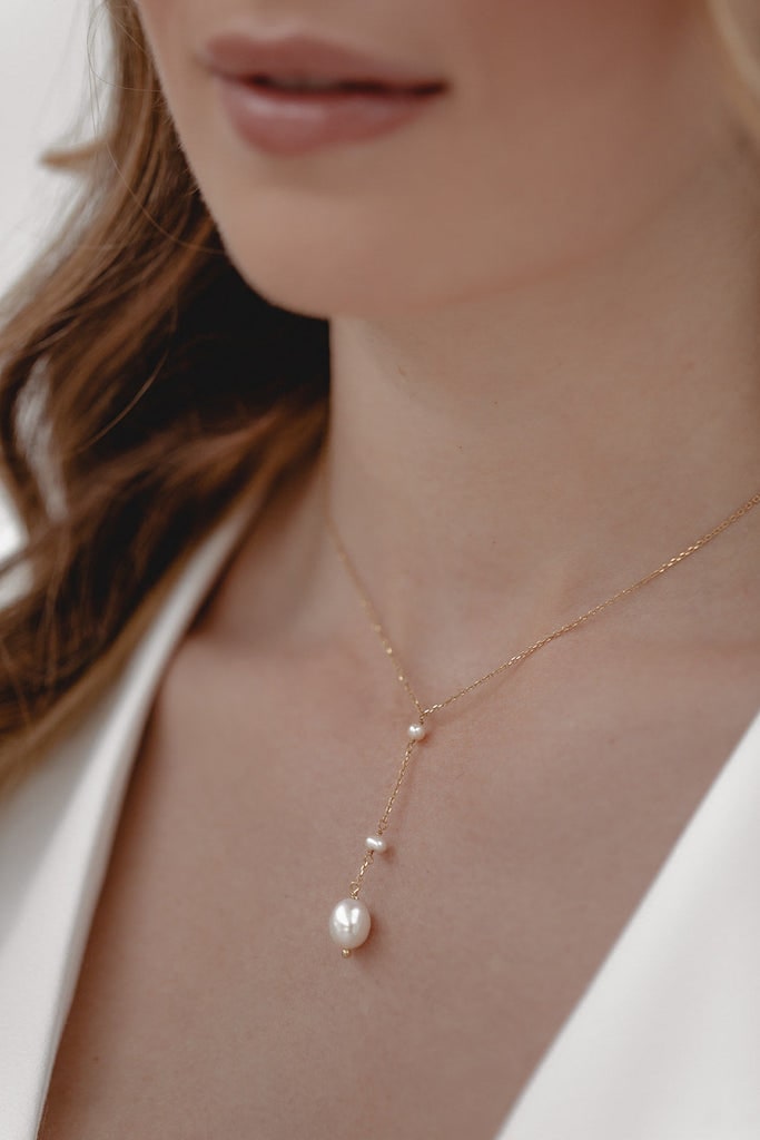 brautatelier-ried_brautschmuck_juvelan_celestial_halskette_detail-min.jpg
