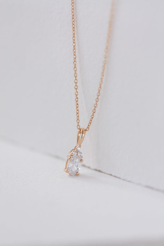 brautatelier-ried_brautschmuck_juvelan_dazzling-beauty_halskette-min.jpg