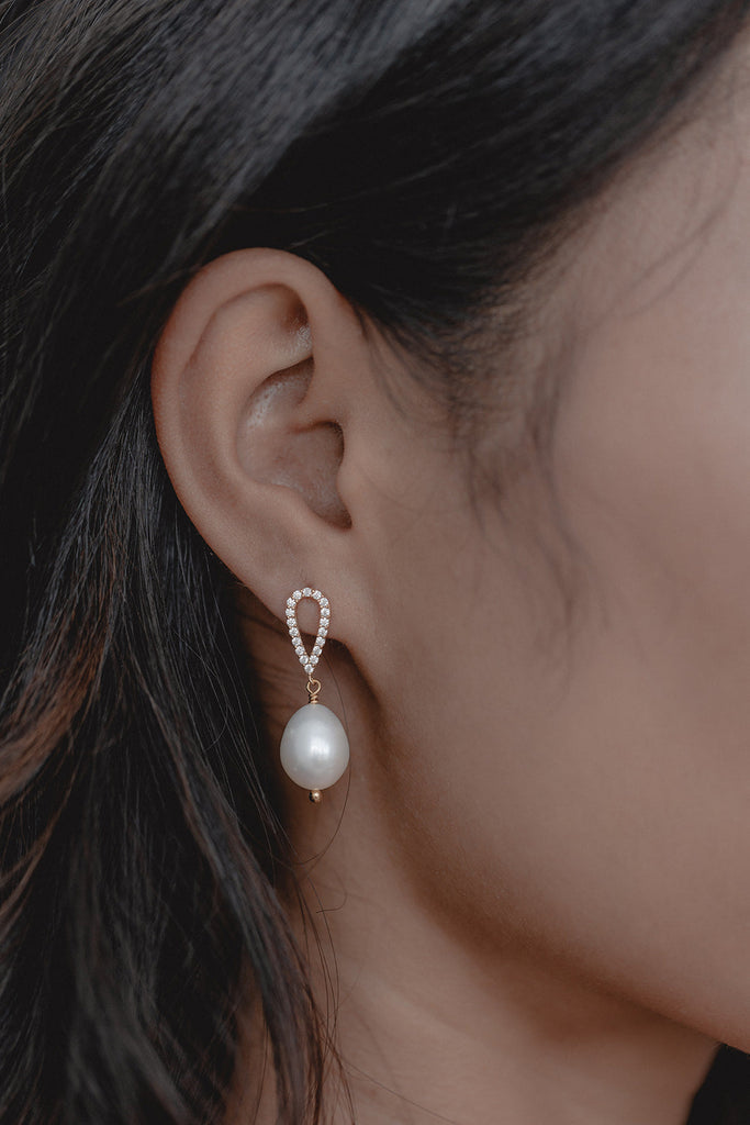 brautatelier-ried_brautschmuck_juvelan_isabel_ohrringe_detail-min.jpg