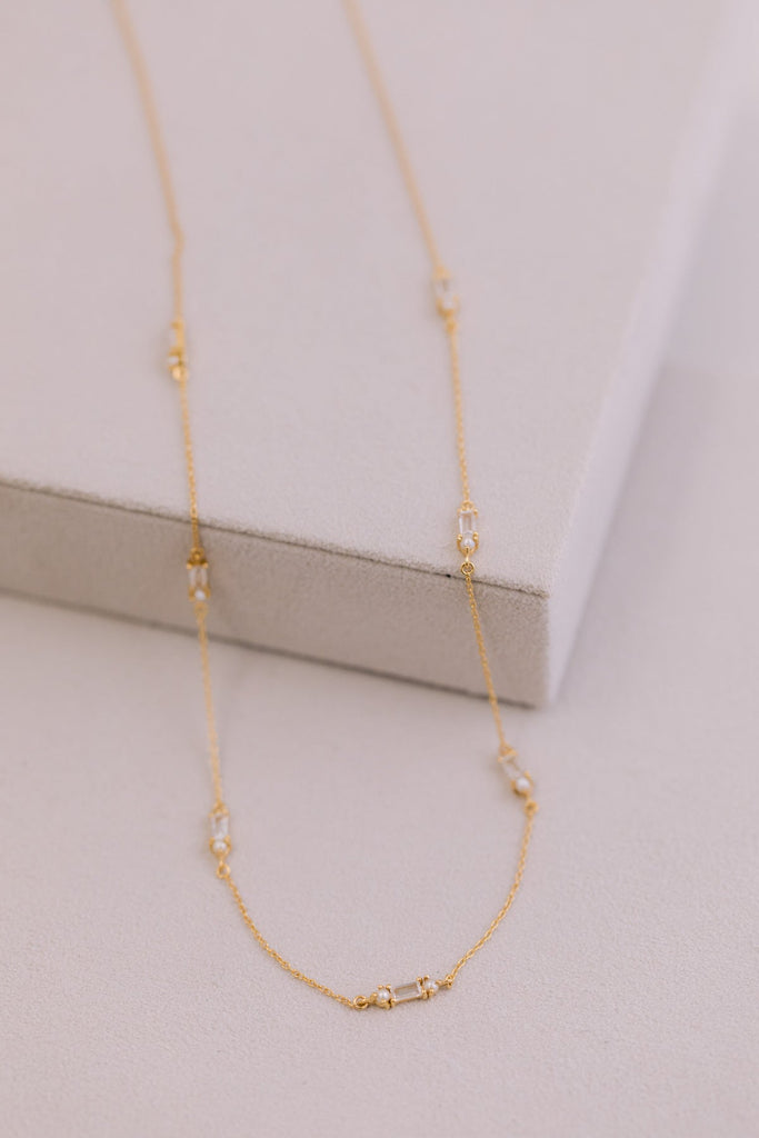 brautatelier-ried_brautschmuck_juvelan_muse_halskette_gold-min.jpg