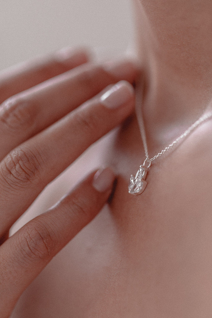 brautatelier-ried_brautschmuck_juvelan_simply-wonderful_halskette_silber-min.jpg