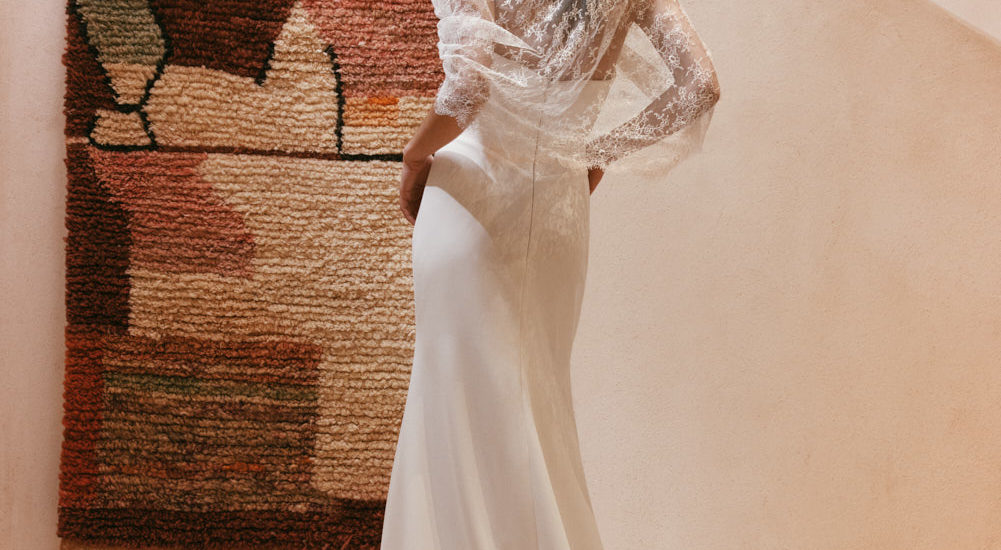 anna kara_brautatelier ried_maris_spitzencape_ivory_ruecken_1