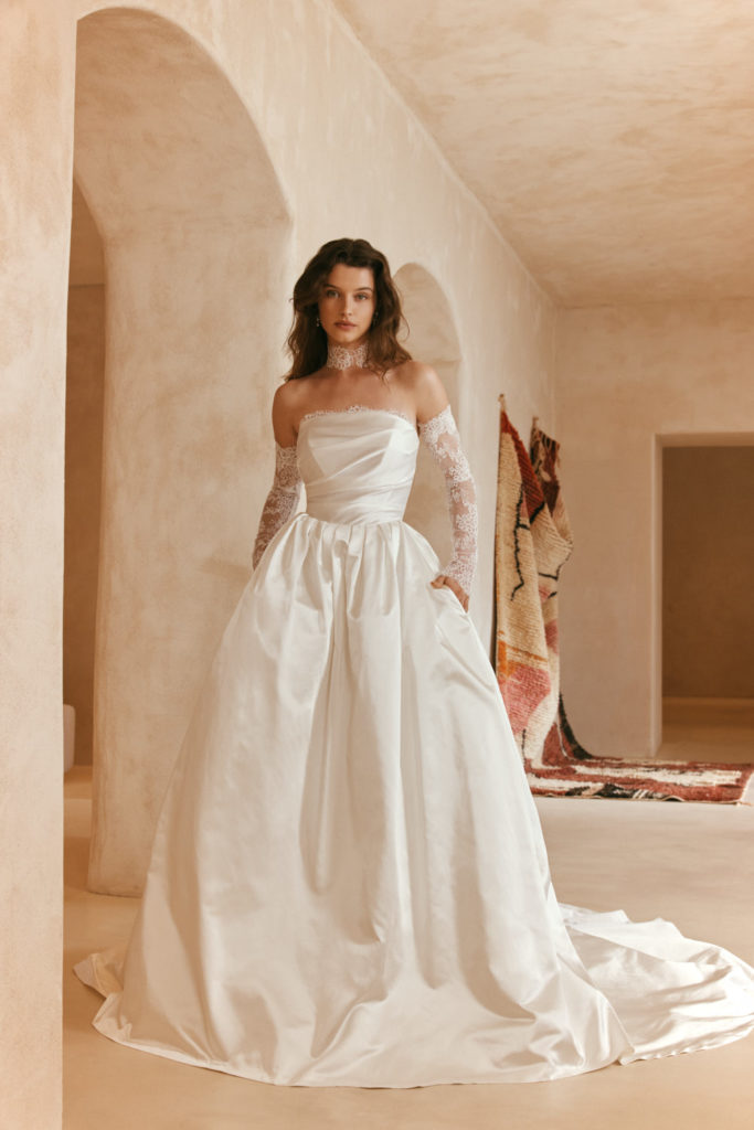 anna kara_brautatelier ried_vanessa_aermeln_halsjoker_spitze_ivory_vorne_1
