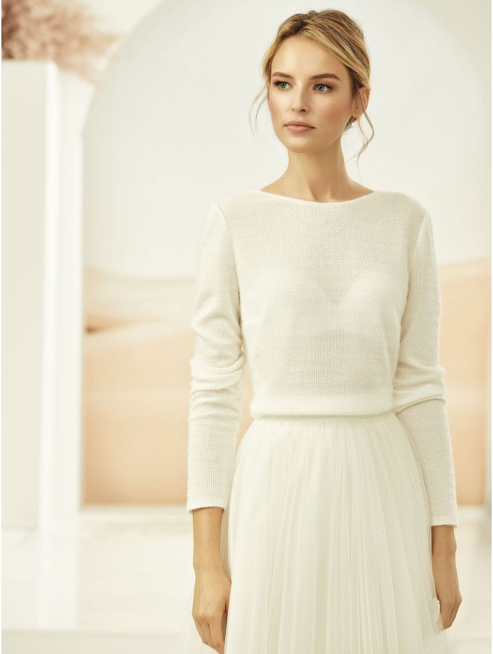 bianco evento-brautatelier ried-e326-pullover-ohne spitze-knoepfe-ivory-vorne-1-min