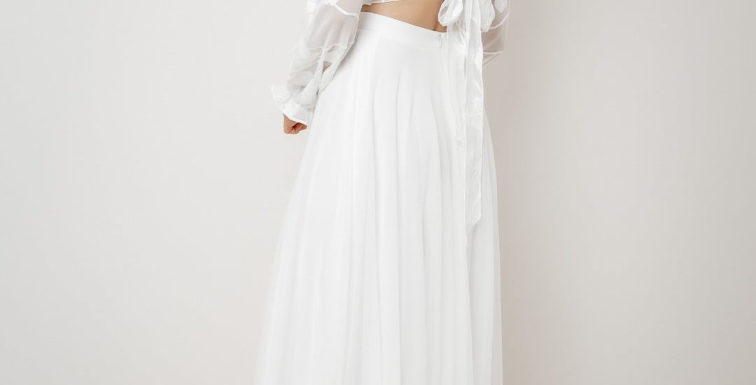 noni-brautatelier ried-laina-top-langarm-blumenspitze-ivory-details-2-min