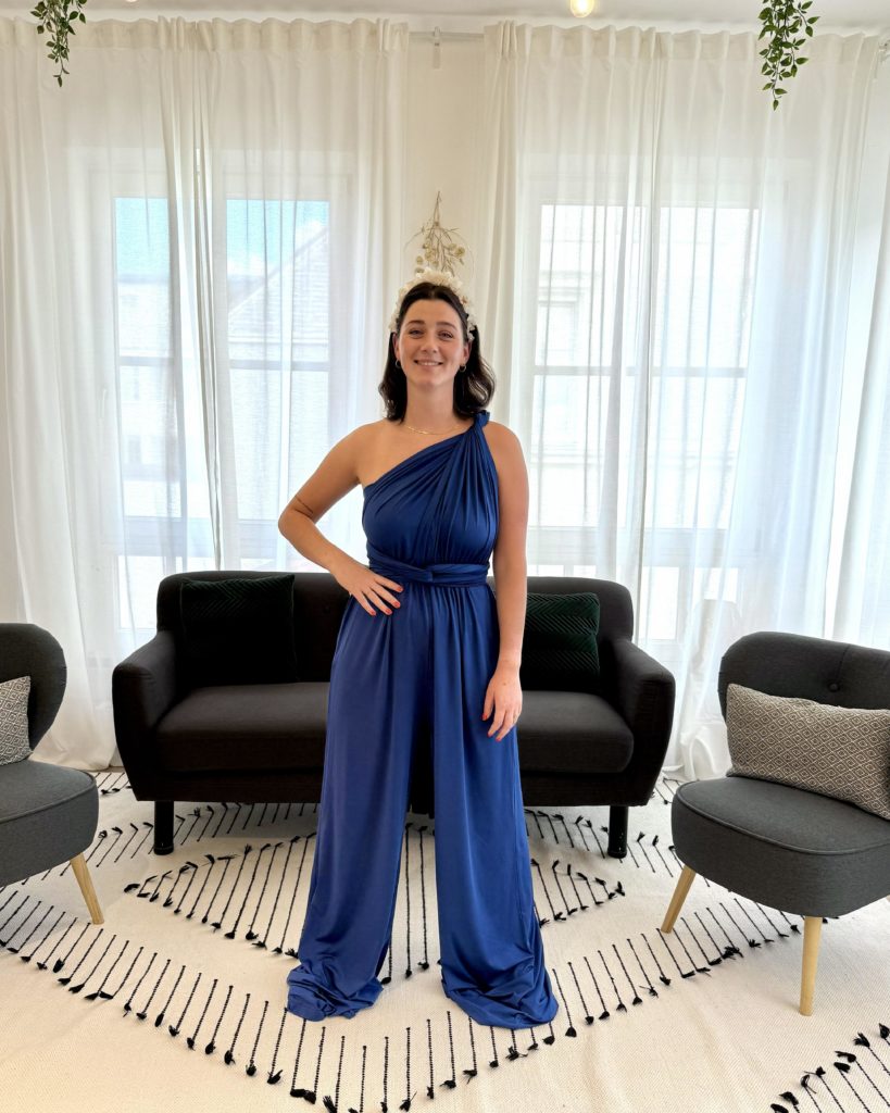brautatelier-brautschwester-jumpsuit-dunkelblau-vorne-2-min