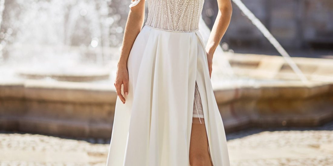 herms bridal_brautatelier ried_isgheria_32439_brautkleid_satin_glitzer_perlenoberteil_a-linie_perlentraeger_ivory_vorne_1_ohnelogo-min