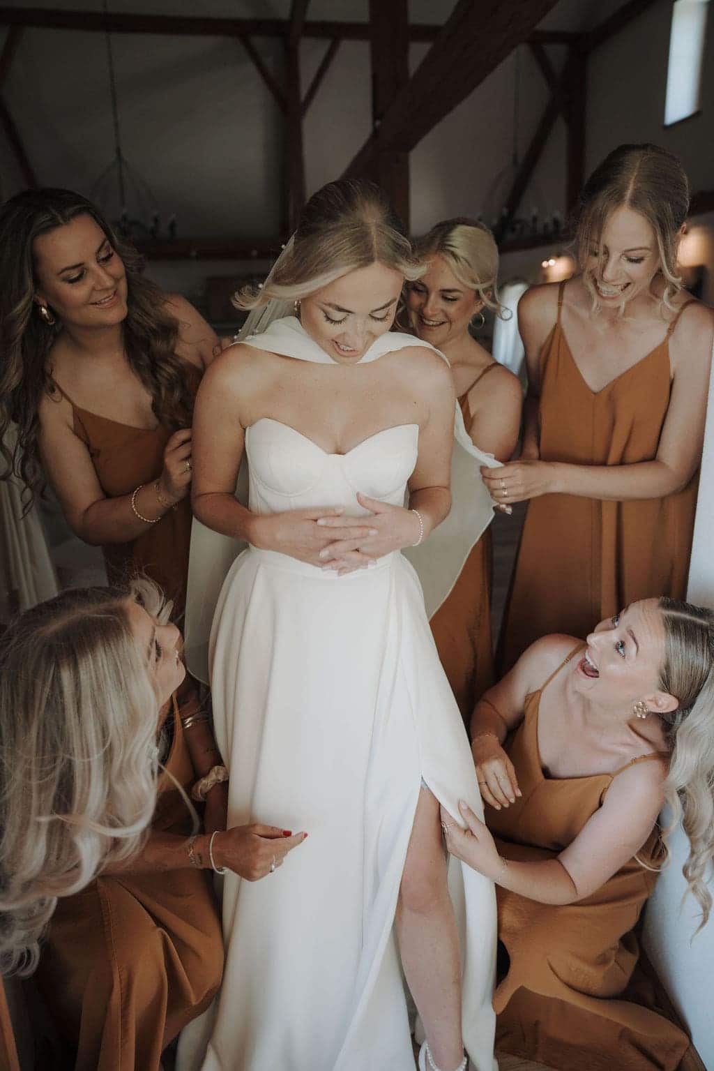 brautatelier_real-bride_kerstin-halas_we-are-the-click_hermsss-bridal_hidalgo_1-min.jpg